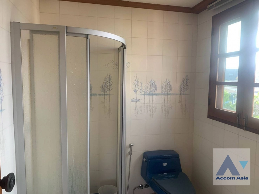 13  4 br House For Rent in Sukhumvit ,Bangkok BTS Phra khanong AA43402