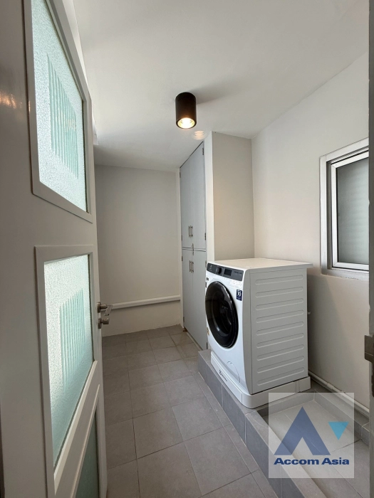 16  3 br Apartment For Rent in Sukhumvit ,Bangkok BTS Phrom Phong at Simply Life AA43404