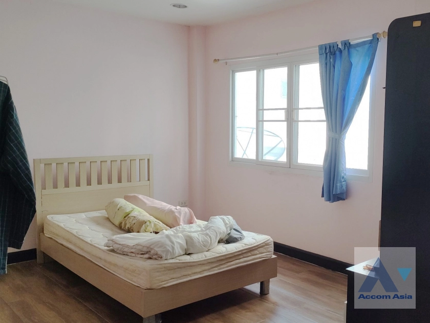  1  4 br House For Sale in Phaholyothin ,Bangkok BTS Ari AA43406