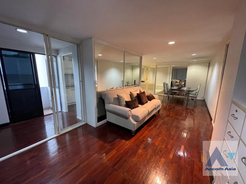 unit 3 Bedrooms  Condominium For Rent & Sale in Ploenchit, Bangkok  near BTS Ploenchit (AA43415)