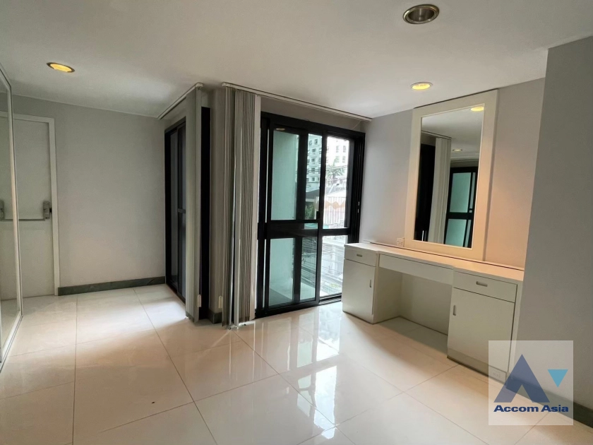 10  3 br Condominium for rent and sale in Ploenchit ,Bangkok BTS Ploenchit at La Maison Ruamrudee AA43415