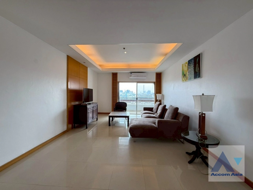 Pet friendly |  Cozy and Convenient Apartment Near Garden Intl Apartment  3 Bedroom for Sale & Rent MRT Lumphini in Sathorn Bangkok
