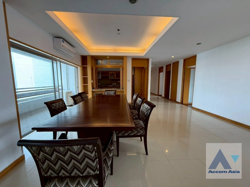 unitPet friendly |  3 Bedrooms  Apartment For Rent & Sale in Sathorn, Bangkok  near MRT Lumphini (AA43419)