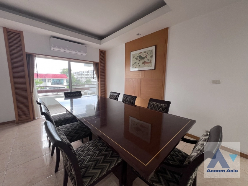 4  3 br Apartment for rent and sale in Sathorn ,Bangkok MRT Lumphini at Cozy and Convenient Apartment Near Garden Intl AA43420