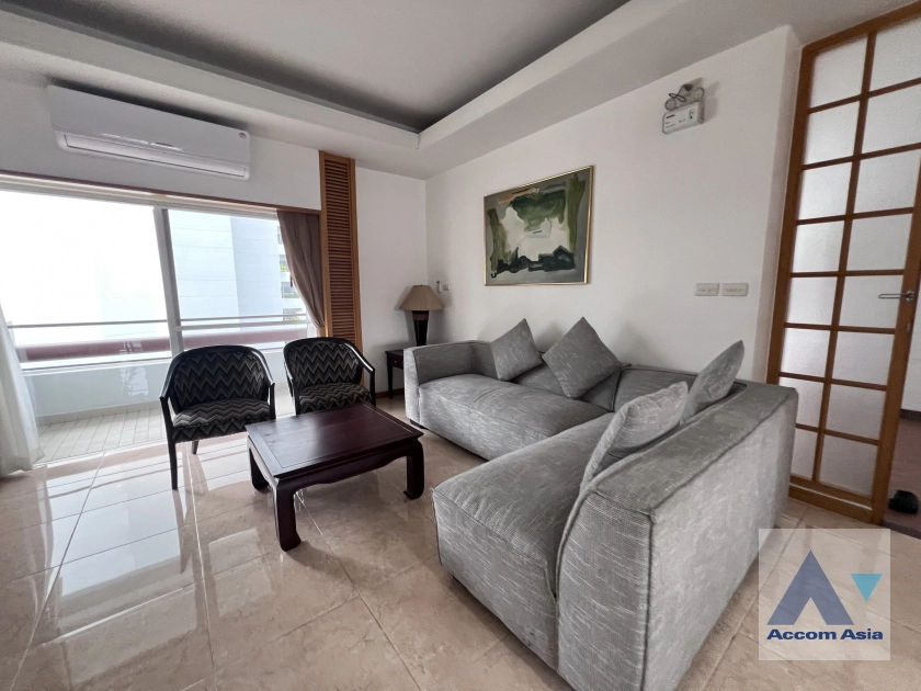 Pet friendly |  Cozy and Convenient Apartment Near Garden Intl Apartment  3 Bedroom for Sale & Rent MRT Lumphini in Sathorn Bangkok