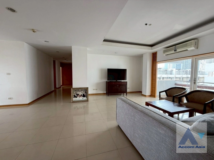  2  3 br Apartment For Rent in Sathorn ,Bangkok MRT Lumphini at Cozy and Convenient Apartment Near Garden Intl AA43421