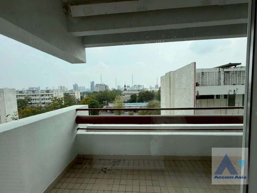 20  3 br Apartment For Rent in Sathorn ,Bangkok MRT Lumphini at Cozy and Convenient Apartment Near Garden Intl AA43421