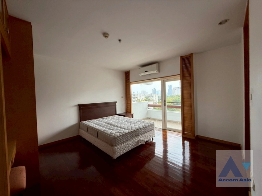 12  3 br Apartment For Rent in Sathorn ,Bangkok MRT Lumphini at Cozy and Convenient Apartment Near Garden Intl AA43421