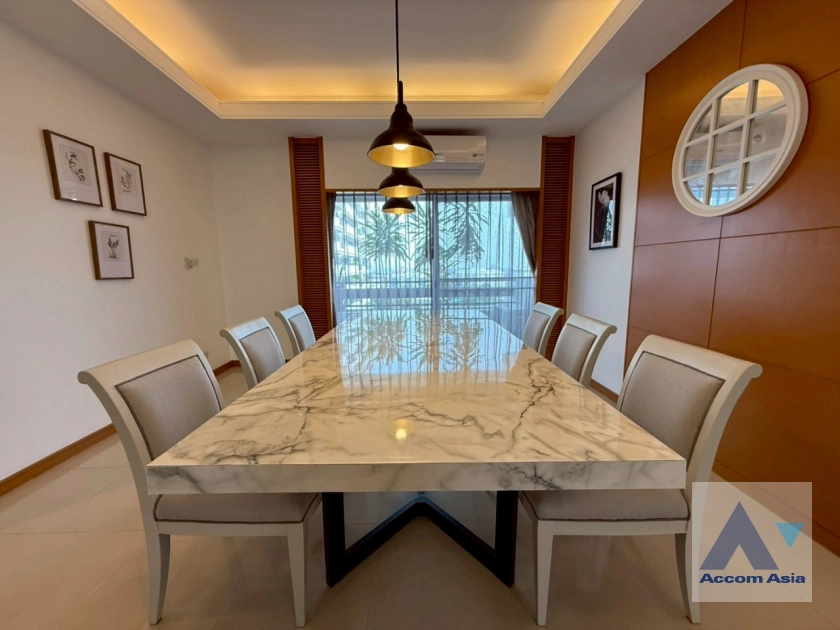 4  3 br Apartment For Rent in Sathorn ,Bangkok MRT Lumphini at Cozy and Convenient Apartment Near Garden Intl AA43422