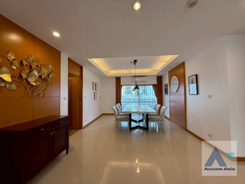 unitPet friendly |  3 Bedrooms  Apartment For Rent in Sathorn, Bangkok  near MRT Lumphini (AA43422)