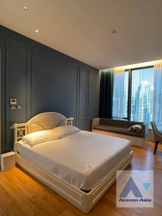 5  1 br Condominium For Rent in Ploenchit ,Bangkok BTS Chitlom at Sindhorn Residence AA43429