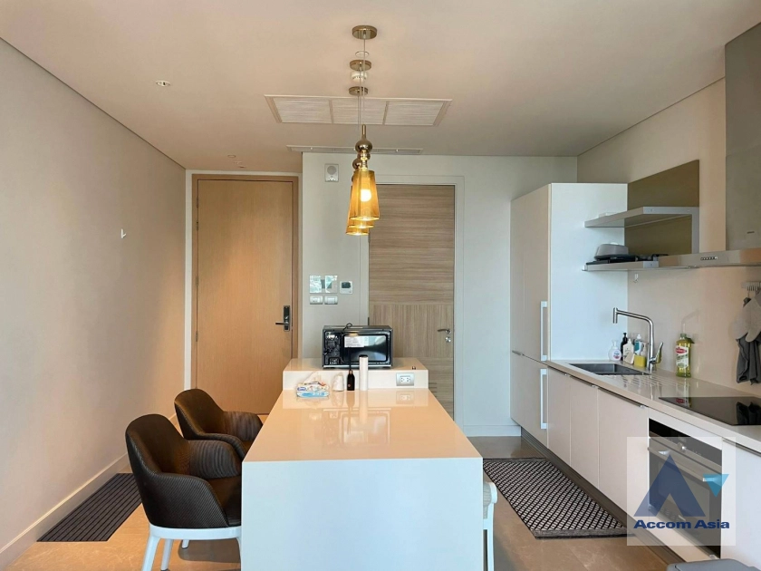 unit 1 Bedroom  Condominium For Rent in Ploenchit, Bangkok  near BTS Chitlom (AA43429)