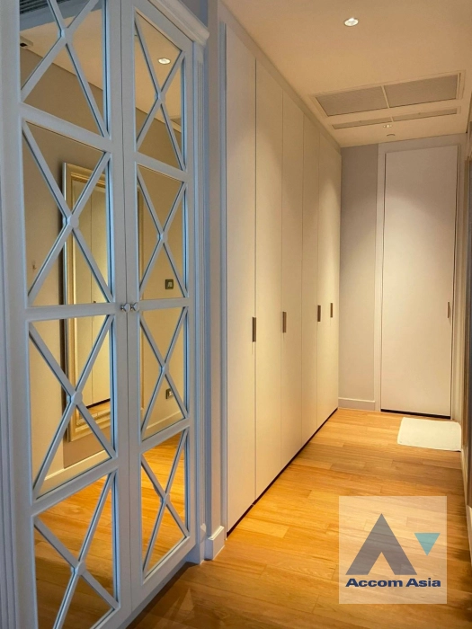 6  1 br Condominium For Rent in Ploenchit ,Bangkok BTS Chitlom at Sindhorn Residence AA43429