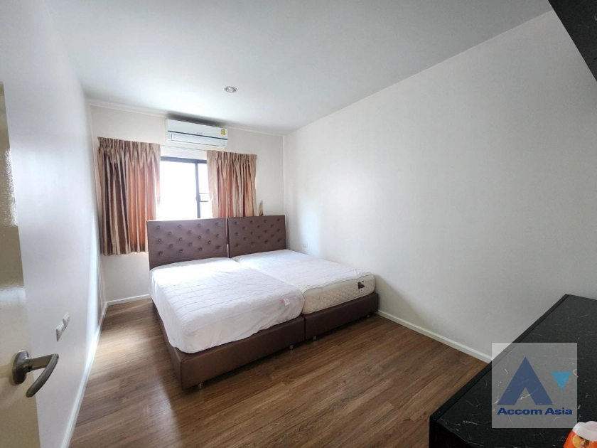 6  3 br Townhouse For Rent in Krungthep Kreetha ,Bangkok  at Newly modern style living place AA43431
