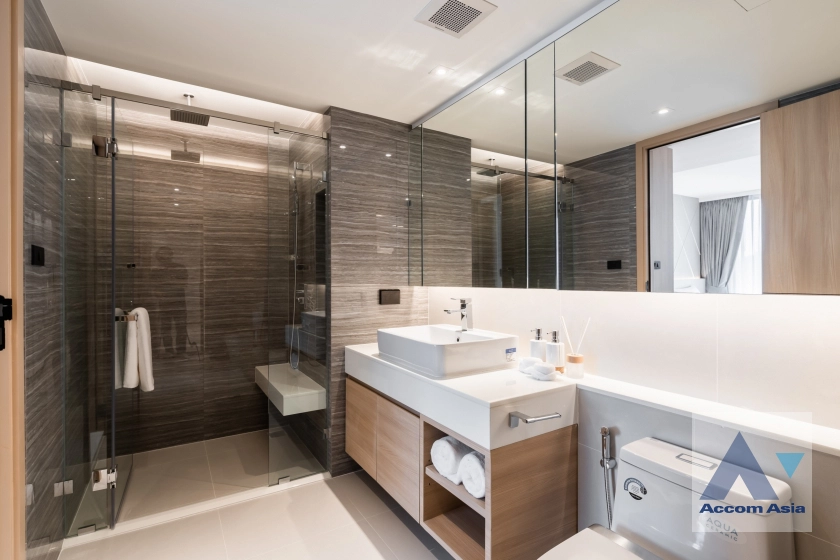 18  2 br Apartment For Rent in Sukhumvit ,Bangkok BTS Ekkamai at Luxury apartment AA43434