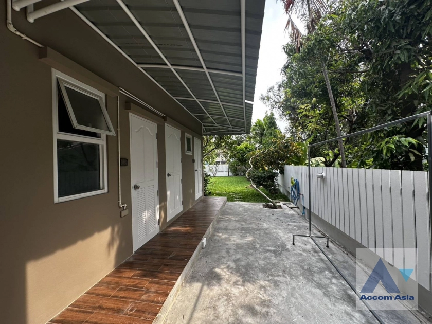 9  3 br House For Rent in Pattanakarn ,Bangkok BTS On Nut at Panya Pattanakarn Village AA43436