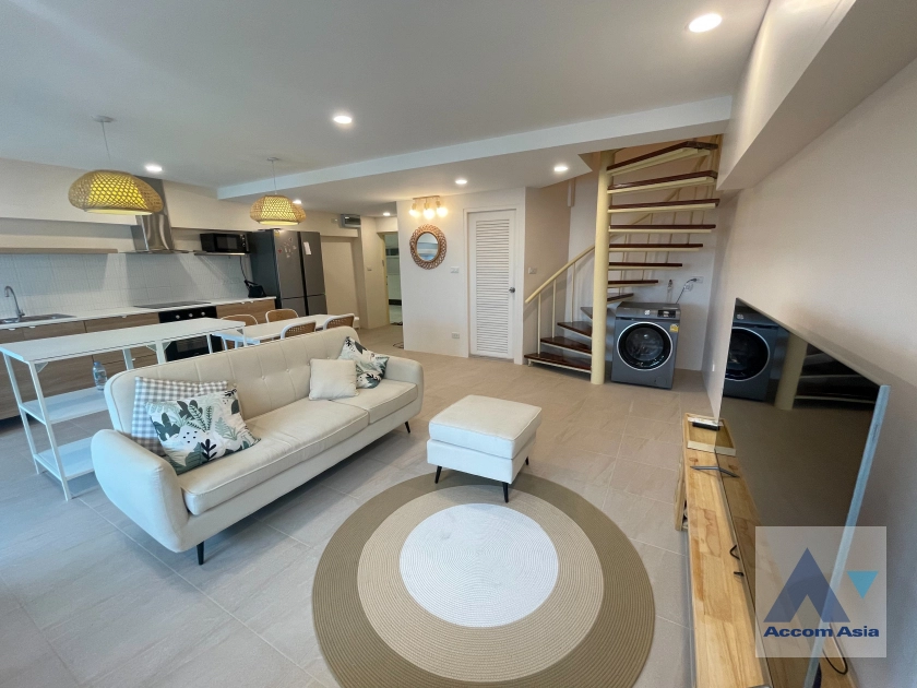 unitDuplex Condo |  2 Bedrooms  Condominium For Rent in Sukhumvit, Bangkok  near BTS Thong Lo (AA43437)