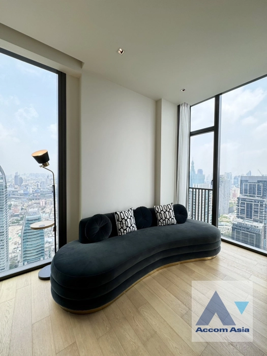  1  2 br Condominium For Sale in Ploenchit ,Bangkok BTS Chitlom at 28 Chidlom AA43451
