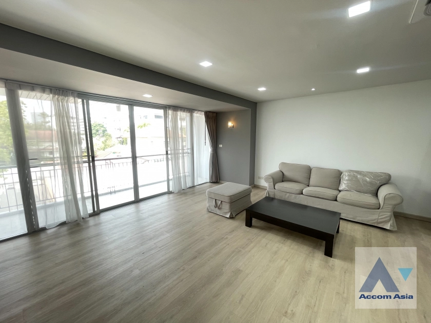 unit 3 Bedrooms  Apartment For Rent in Sukhumvit, Bangkok  near BTS Thong Lo (AA43452)