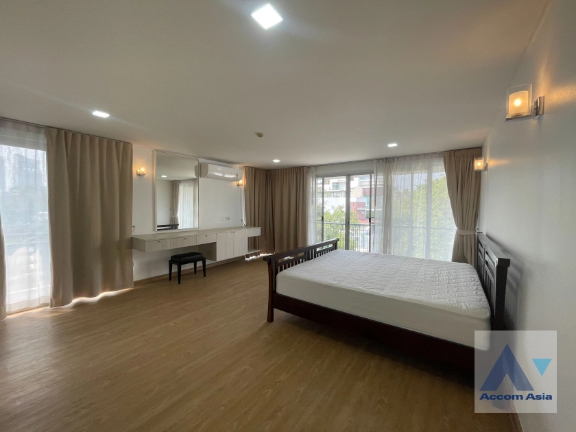 5  3 br Apartment For Rent in Sukhumvit ,Bangkok BTS Thong Lo at Modern spacious residence AA43452