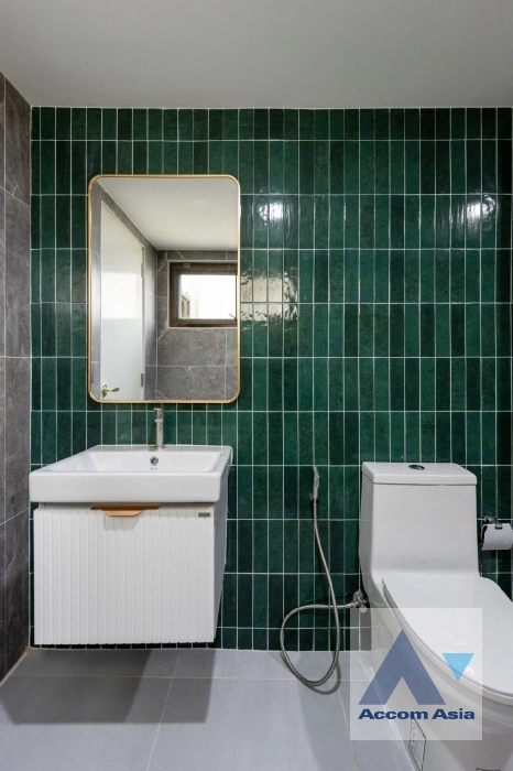 21  3 br Condominium For Sale in Sukhumvit ,Bangkok BTS Asok - MRT Sukhumvit at Prestige Tower AA43454