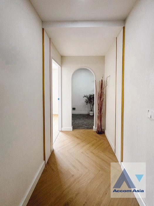 9  3 br Condominium For Sale in Sukhumvit ,Bangkok BTS Asok - MRT Sukhumvit at Prestige Tower AA43454