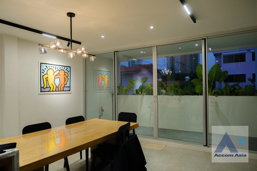 5  4 br House for rent and sale in Sukhumvit ,Bangkok BTS Bang Chak AA43455