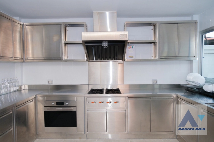 12  4 br House for rent and sale in Sukhumvit ,Bangkok BTS Bang Chak AA43455