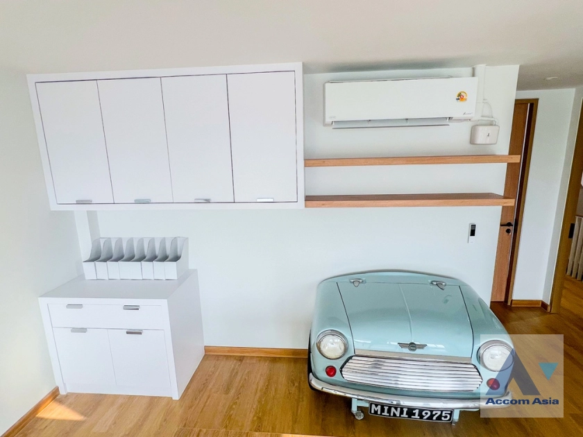 9  4 br House for rent and sale in Sukhumvit ,Bangkok BTS Bang Chak AA43455