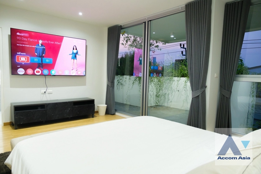 16  4 br House for rent and sale in Sukhumvit ,Bangkok BTS Bang Chak AA43455