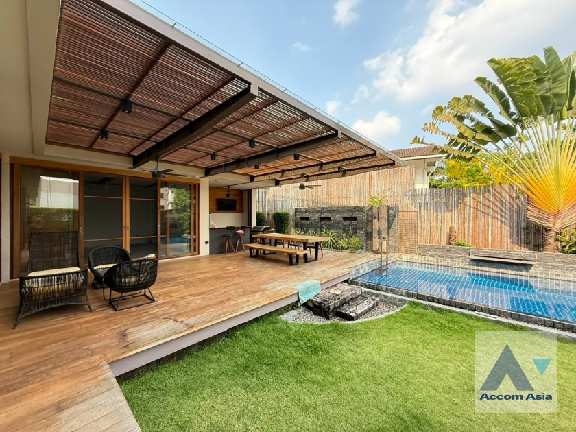  2  5 br House for rent and sale in Sukhumvit ,Bangkok BTS Phra khanong AA43456