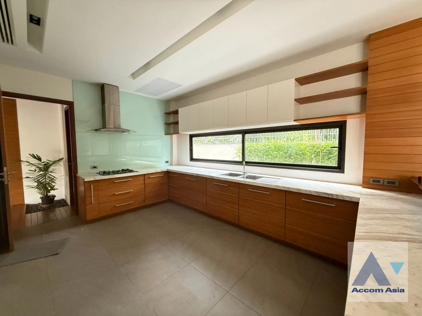 9  5 br House for rent and sale in Sukhumvit ,Bangkok BTS Phra khanong AA43456