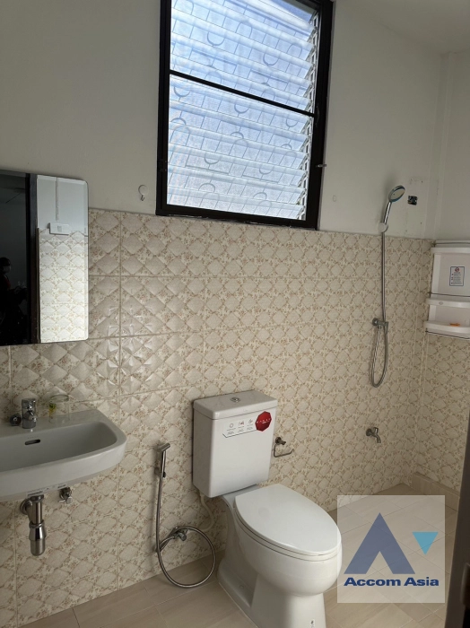 7  5 br House for rent and sale in Sukhumvit ,Bangkok BTS Punnawithi AA43470