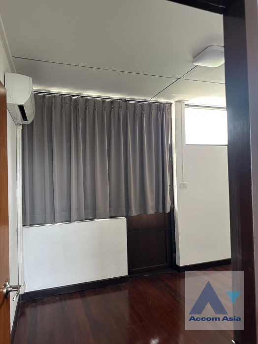 6  5 br House for rent and sale in Sukhumvit ,Bangkok BTS Punnawithi AA43470