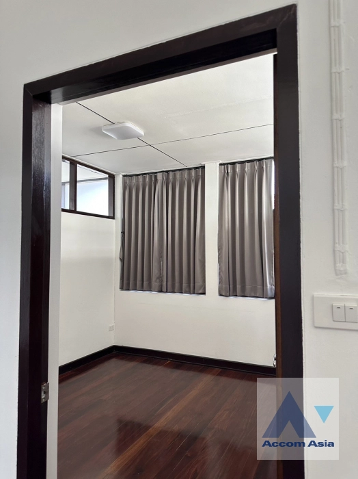 5  5 br House for rent and sale in Sukhumvit ,Bangkok BTS Punnawithi AA43470