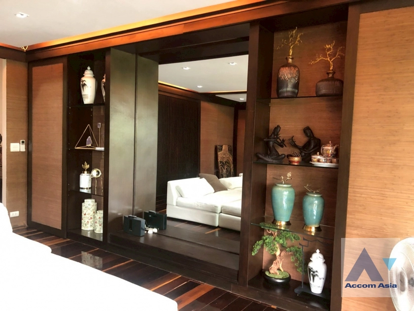 4  5 br Townhouse for rent and sale in Sathorn ,Bangkok BRT Nararam 3 at Modern style AA43471