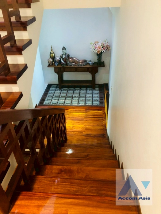 14  5 br Townhouse for rent and sale in Sathorn ,Bangkok BRT Nararam 3 at Modern style AA43471