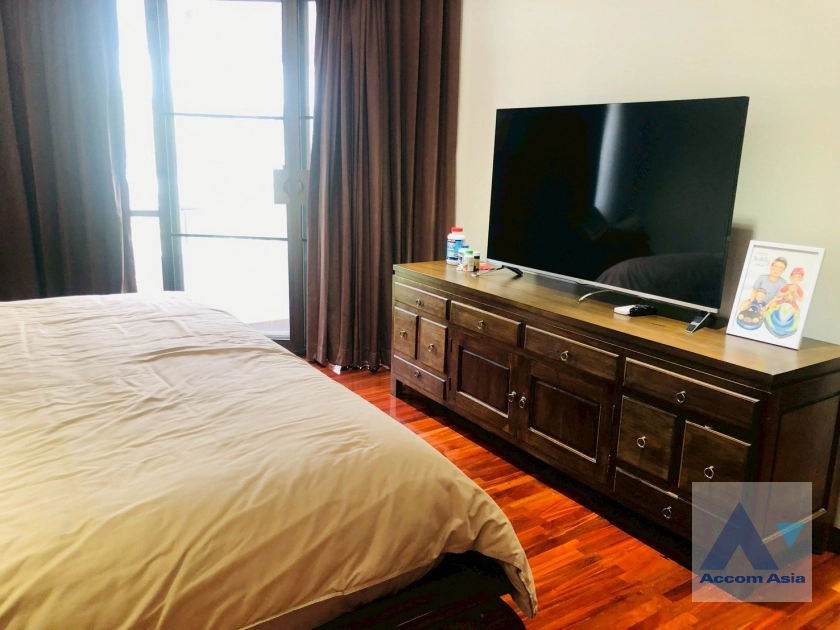 16  5 br Townhouse for rent and sale in Sathorn ,Bangkok BRT Nararam 3 at Modern style AA43471