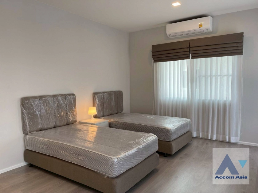 11  4 br House For Rent in Pattanakarn ,Bangkok  at Mantana Bangna-Wongwaen AA43473