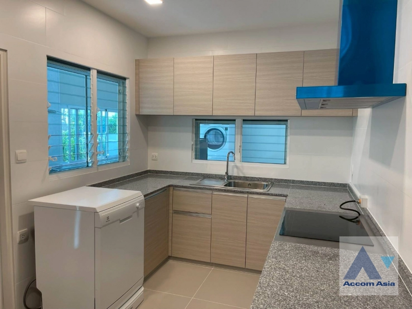 6  4 br House For Rent in Pattanakarn ,Bangkok  at Mantana Bangna-Wongwaen AA43473