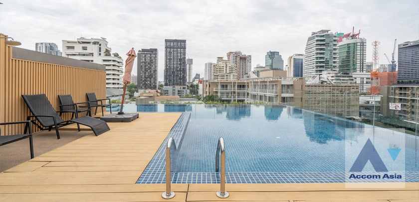 unit 3 Bedrooms  Apartment For Rent in Sukhumvit, Bangkok  near BTS Asok - MRT Sukhumvit (AA43475)
