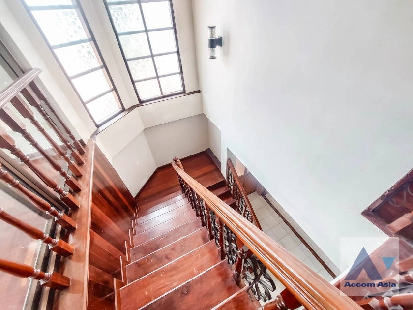 18  3 br House for rent and sale in Phaholyothin ,Bangkok  95771