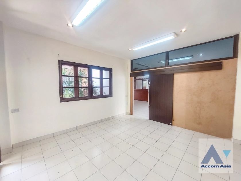 27  3 br House for rent and sale in Phaholyothin ,Bangkok  95771