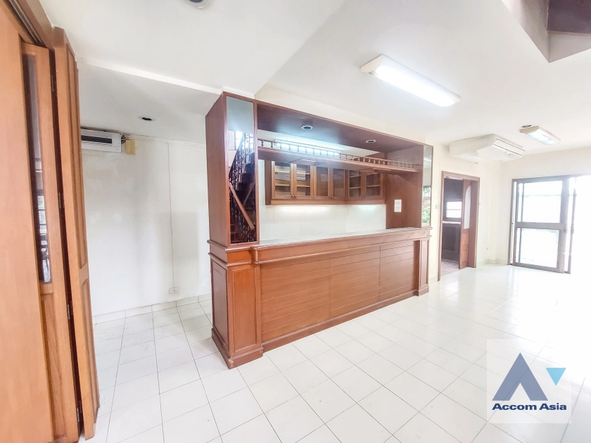 8  3 br House for rent and sale in Phaholyothin ,Bangkok  95771