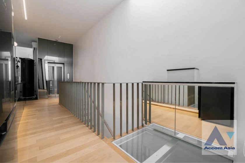 6  3 br House for rent and sale in Ratchadaphisek ,Bangkok MRT Lat Phrao at Luxury House AA43482