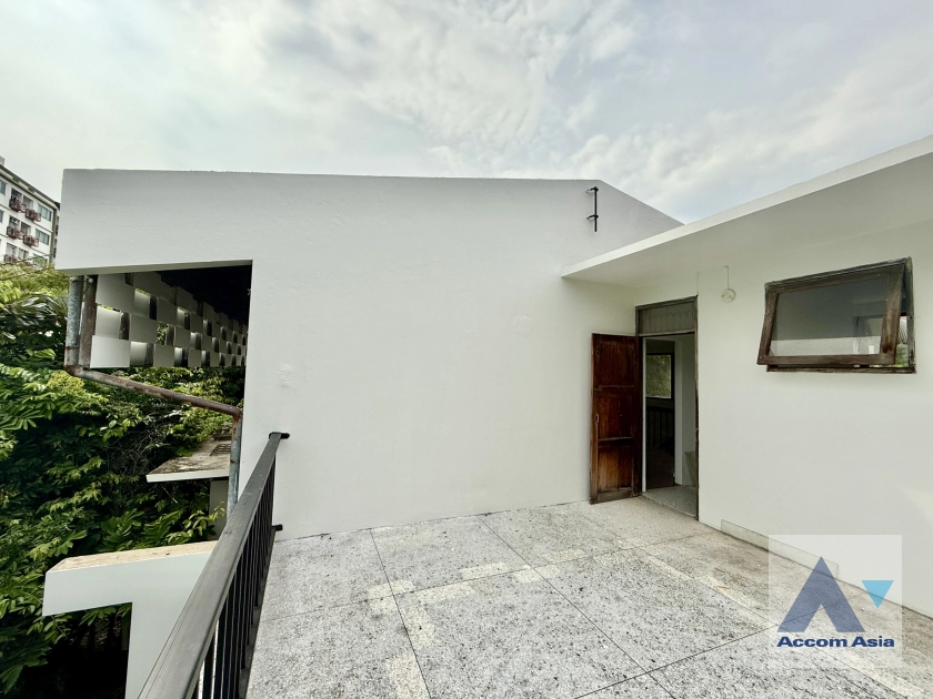 7  6 br House For Rent in Lat Phrao ,Bangkok  AA43483