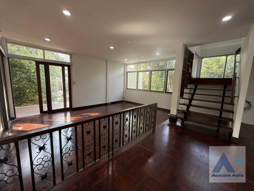 4  6 br House For Rent in Lat Phrao ,Bangkok  AA43483