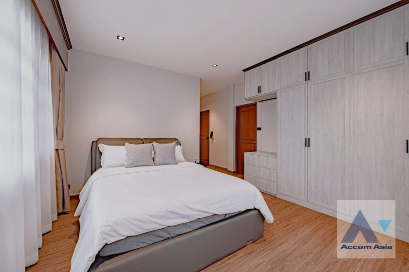 31  5 br House for rent and sale in Sukhumvit ,Bangkok BTS Punnawithi AA43488