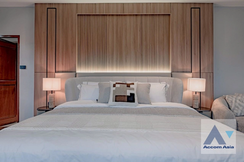 33  5 br House for rent and sale in Sukhumvit ,Bangkok BTS Punnawithi AA43488