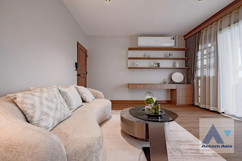 25  5 br House for rent and sale in Sukhumvit ,Bangkok BTS Punnawithi AA43488